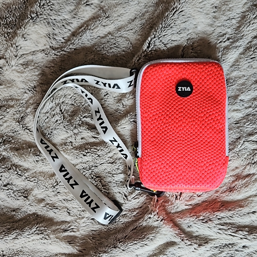 Zyia belt bag